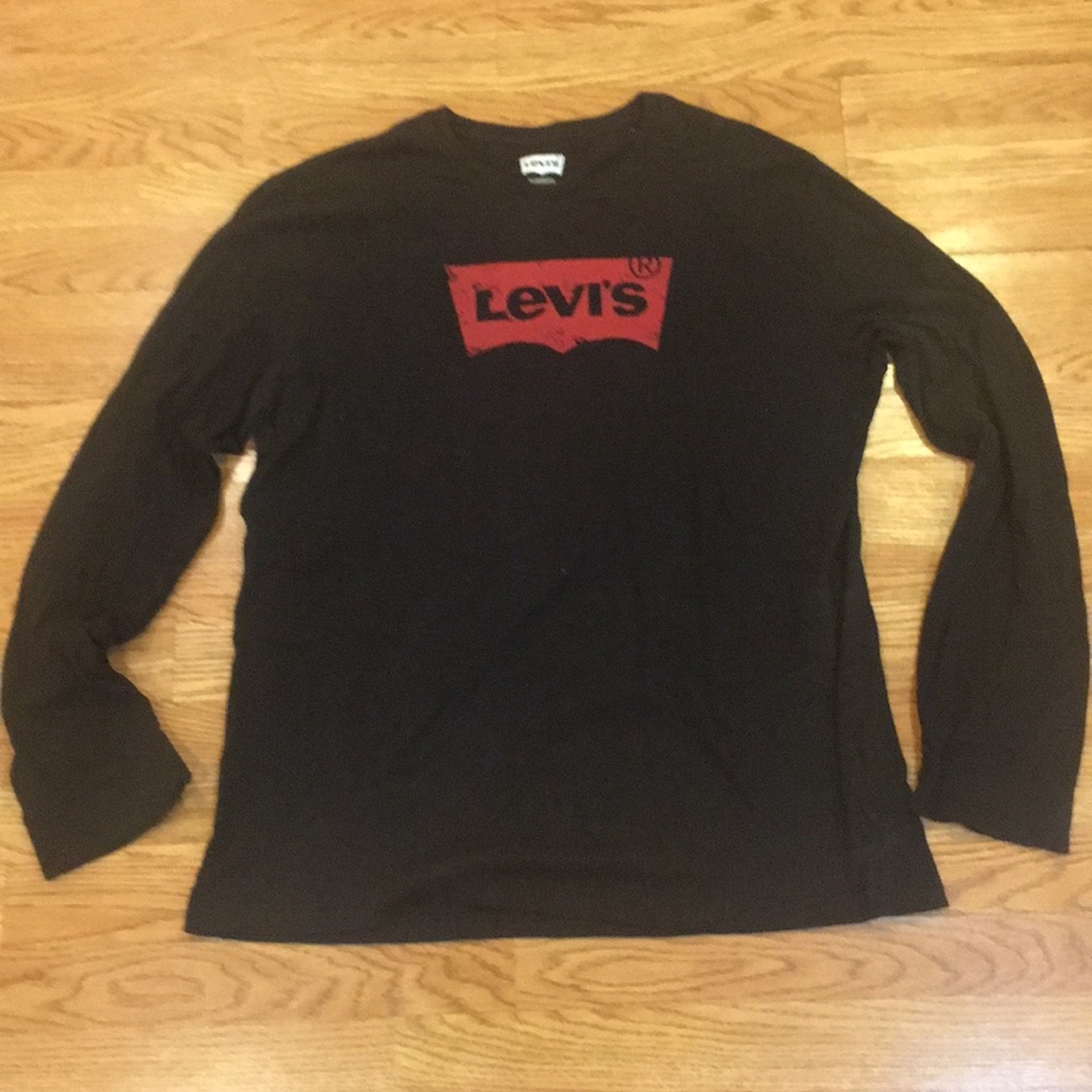 Levi’s long sleeve shirt